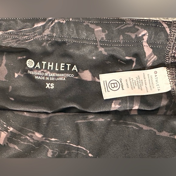 Athleta Velocity Stash Pocket Marble 7/8 Tight leggings - Picture 7 of 7